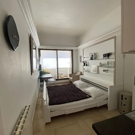 Apartment Cosygray512